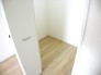 ２号棟　洋室８．０帖の収納