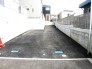 左が１号棟、右が２号棟カースペース