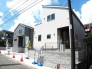 手前が１号棟、奥が２号棟