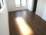 ２階　洋室８．２帖
