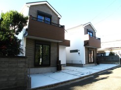 3,4号棟を東南側から撮影(左が3号棟)