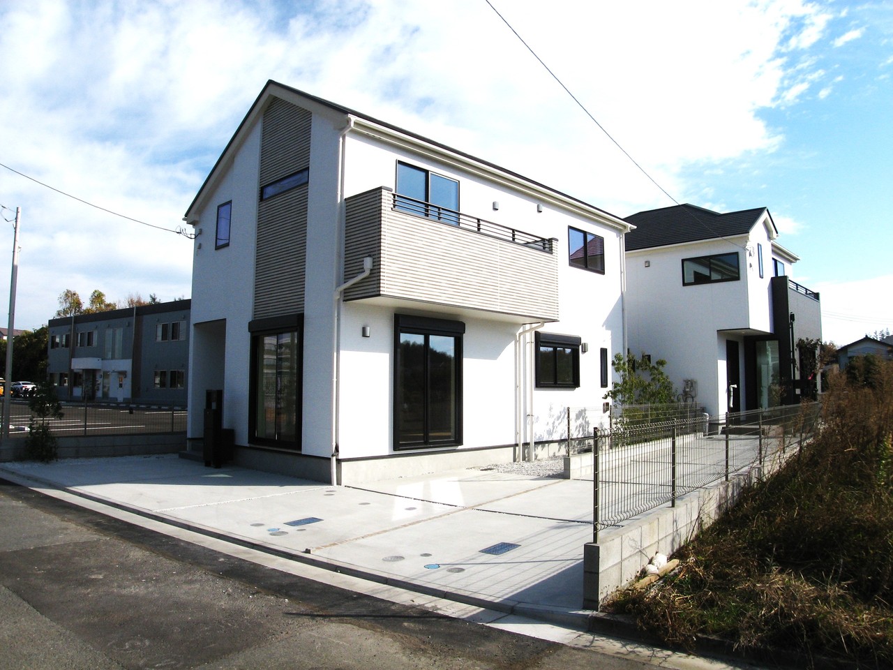 南西側から撮影(左が1号棟)